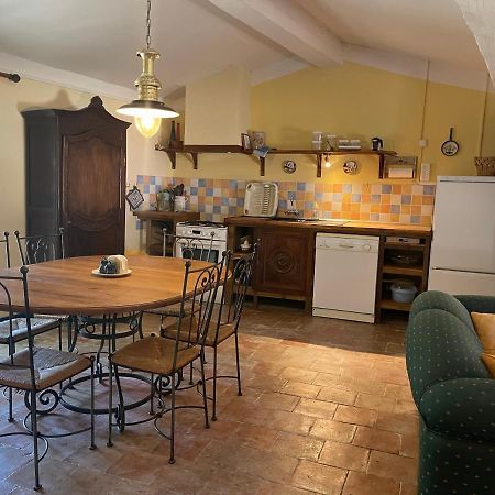 Montagne D'Alaric Apartman Moux Kültér fotó
