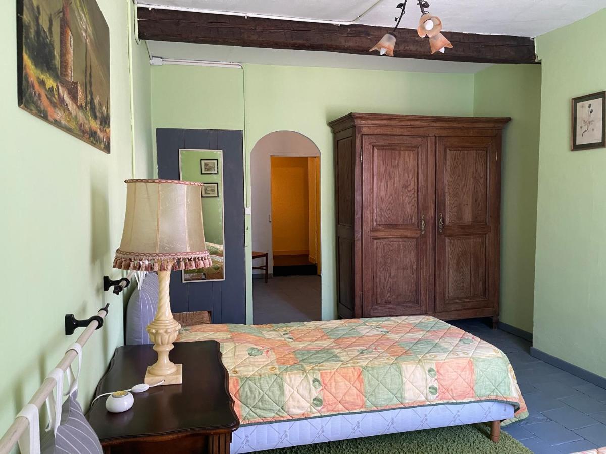 Montagne D'Alaric Apartman Moux Kültér fotó