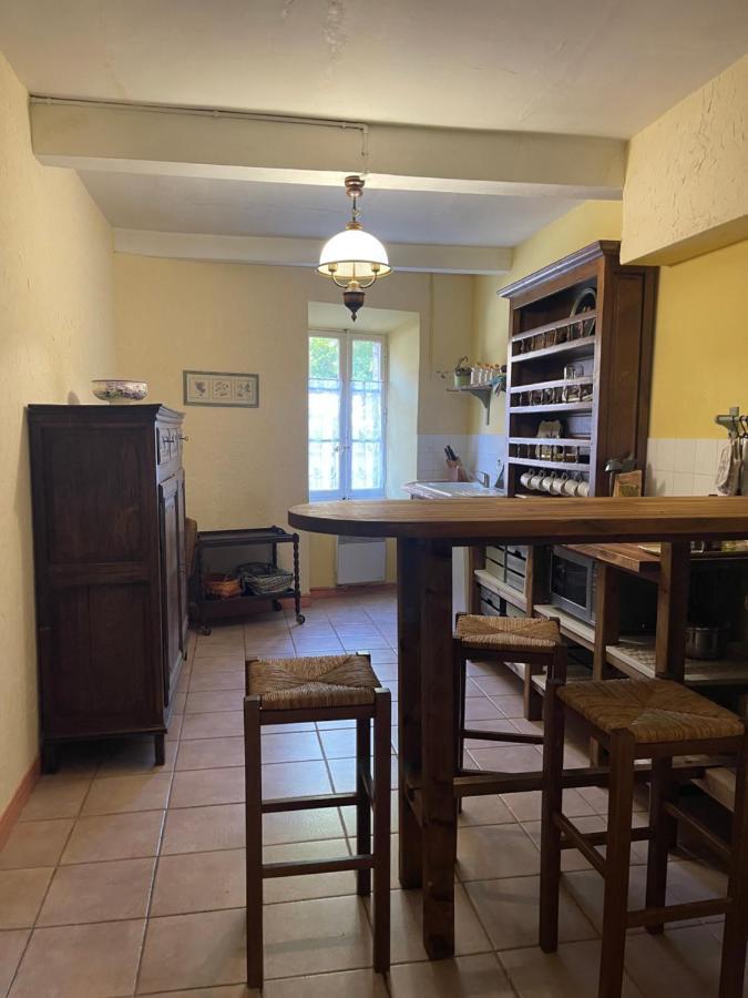 Montagne D'Alaric Apartman Moux Kültér fotó