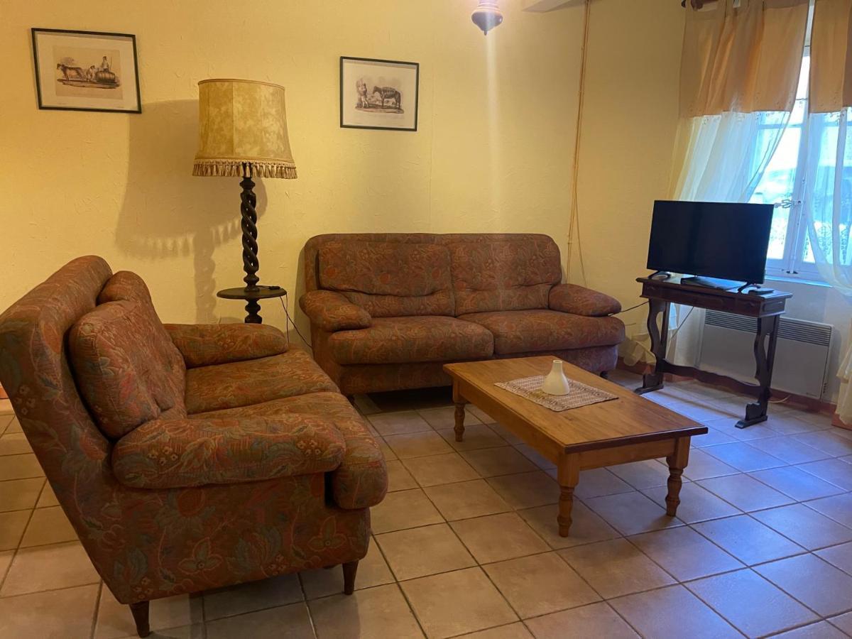 Montagne D'Alaric Apartman Moux Kültér fotó