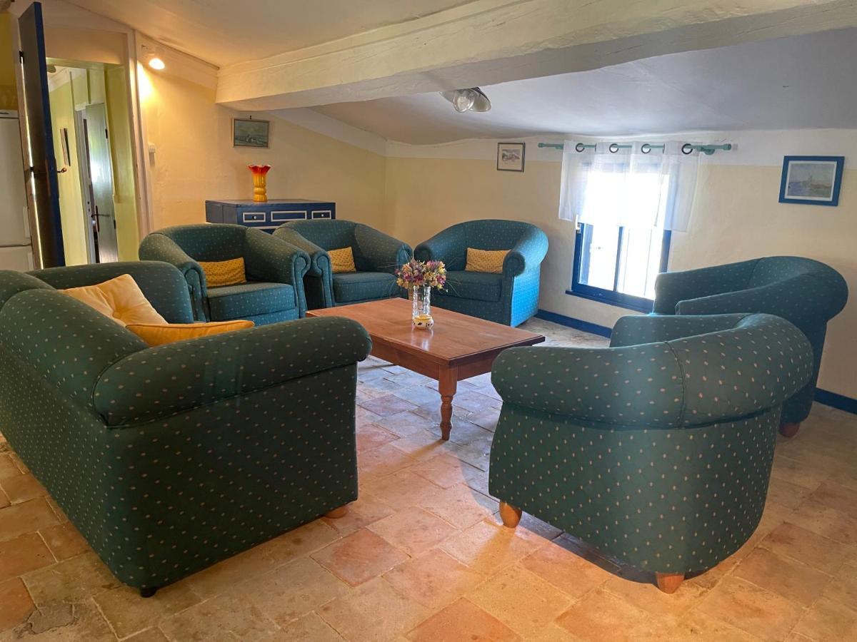Montagne D'Alaric Apartman Moux Kültér fotó